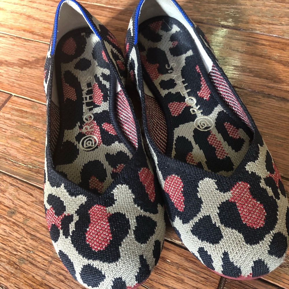 Rothys Red Cat flat.  Retired print.